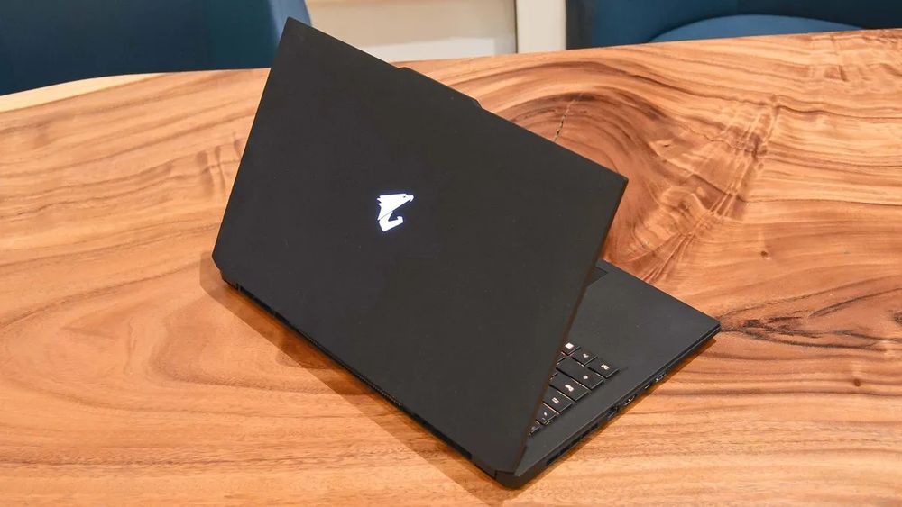 Portátil Gigabyte AORUS 17H