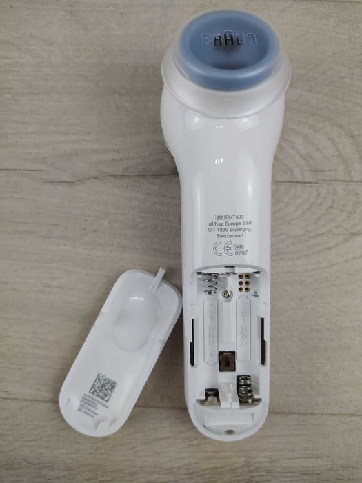 Braun No touch BNT400 Termometr bezdotykowy OPIS