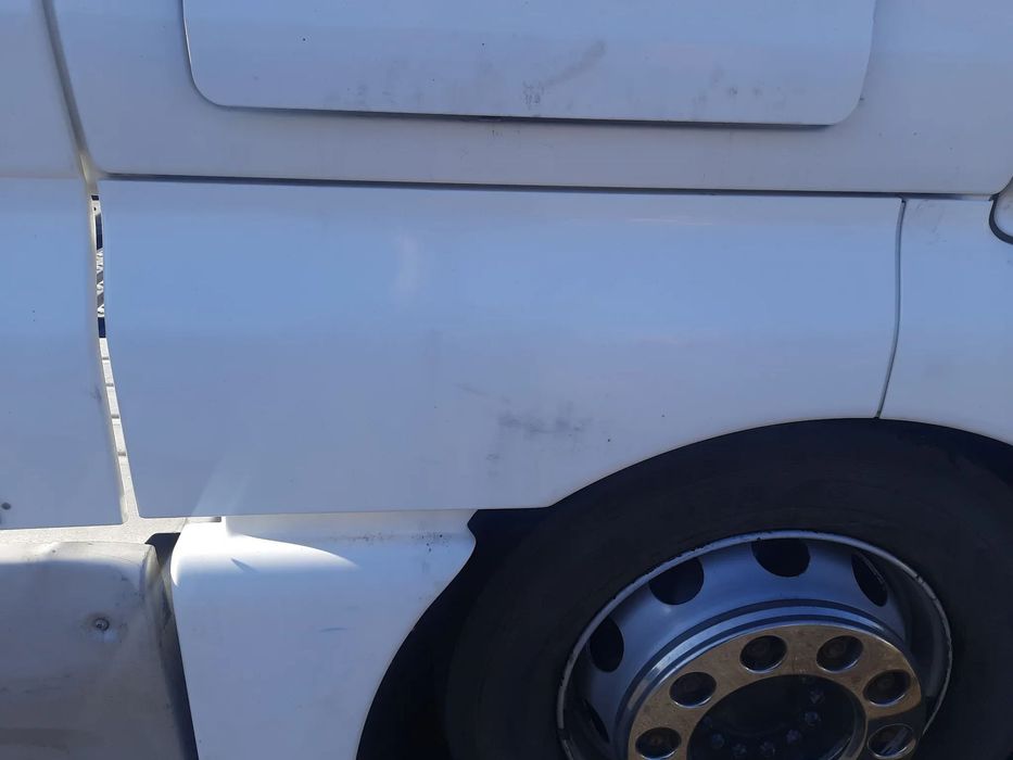 # MAN TGX EURO 6 LIFT 2019r PRZEDŁUŻENIE KABINY STOPNICY BIAŁE PRAWE
