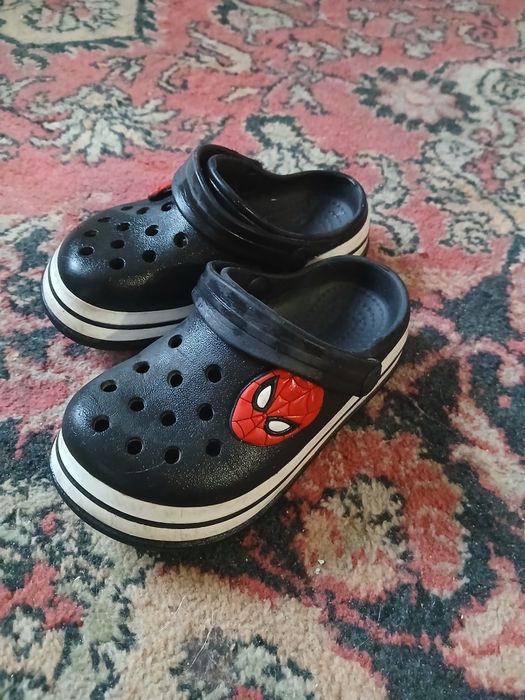 Продається дитяче взуття