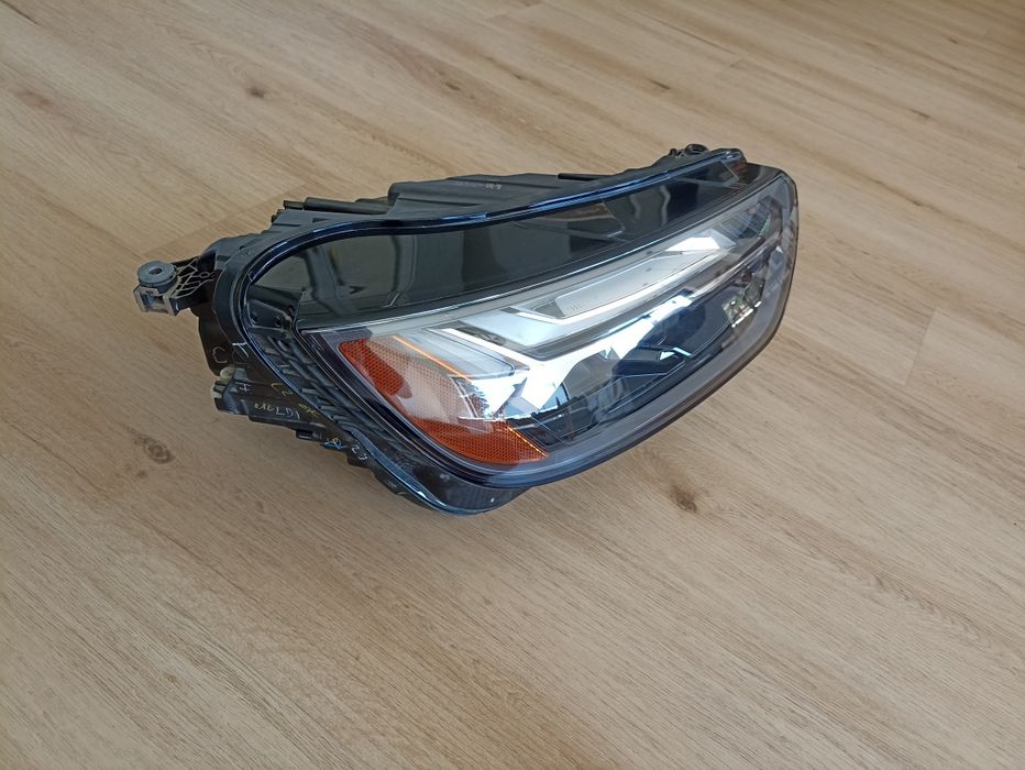 Reflektor Audi Q5 SQ5 Prawy