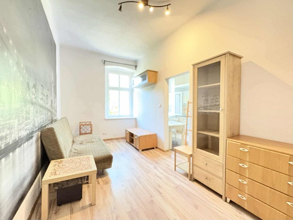 Kawalerka z oddzielną kuchnią w świetnej lokalizacji