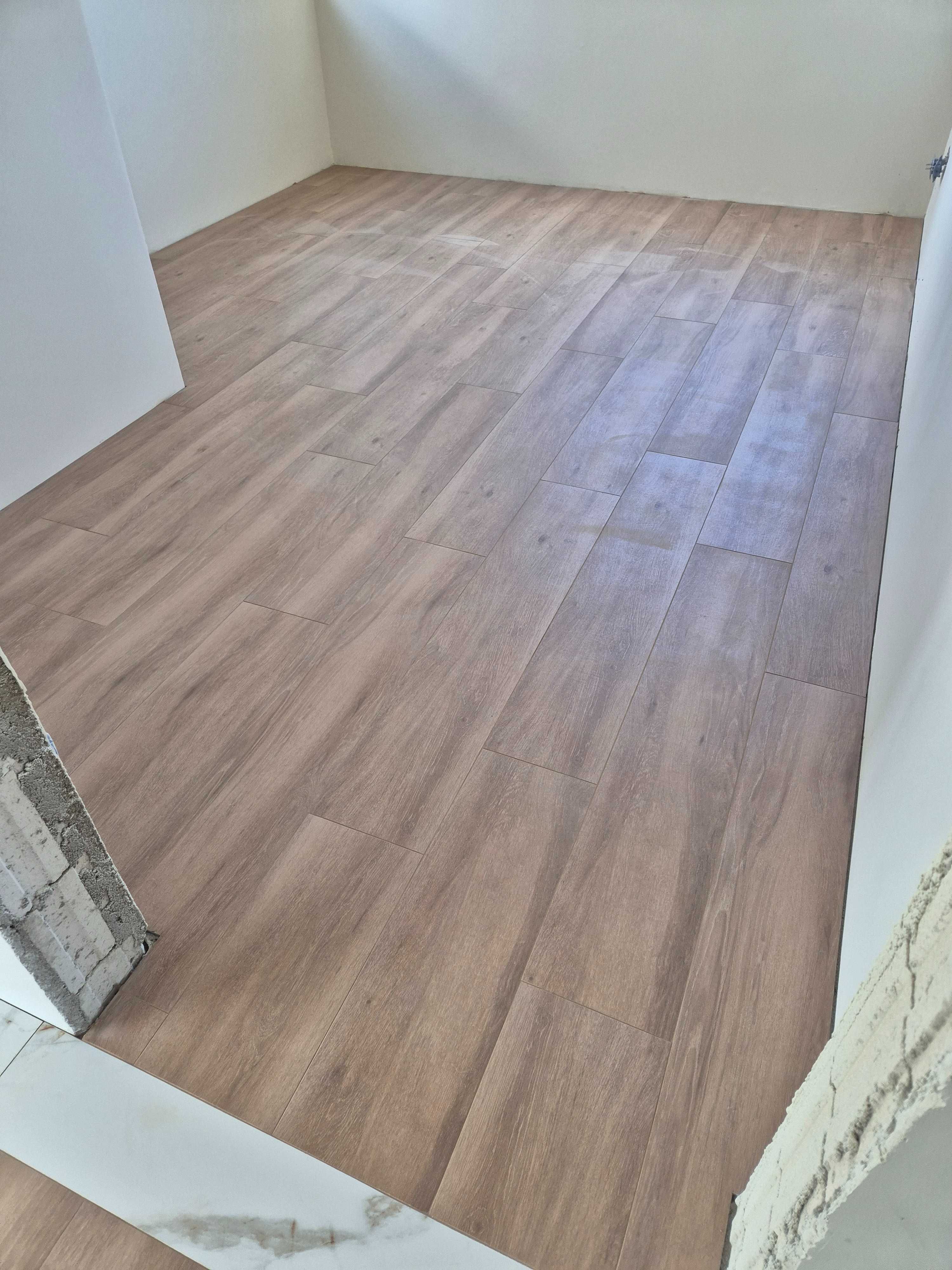 Gres drewnopodobny duży format 119,5 x 22,5