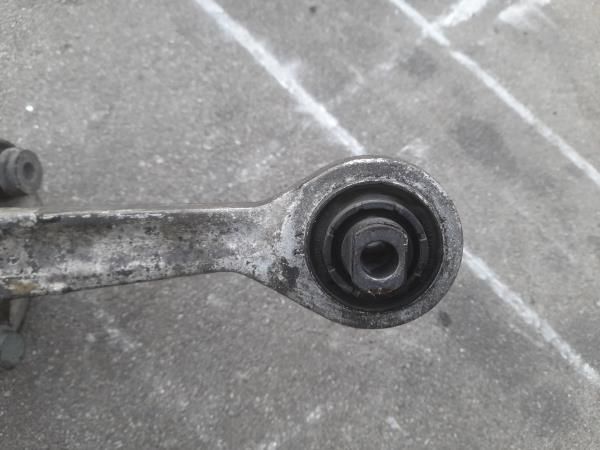 Braço de suspensão frente esquerdo AUDI A4 Avant (8D5, B5)