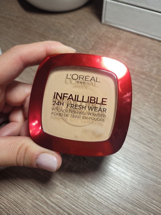 Loreal infallible 24h puder 130 neutral