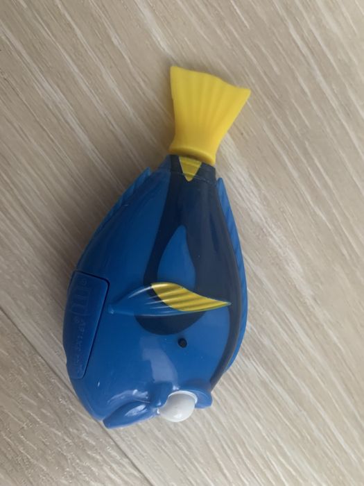 Игровой набор Zuru Pixar Finding Dory с робо-рыбкой и треком