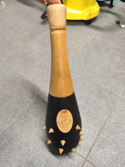 Butelka prezentowa maczuga