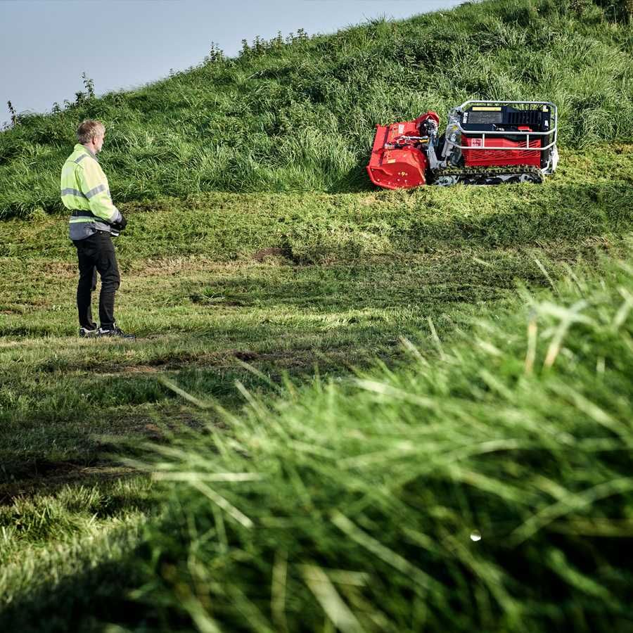 Zdalnie Sterowany Nośnik Narzędzi Kosiarka Bijakowa TIMAN RC-1000 23KM