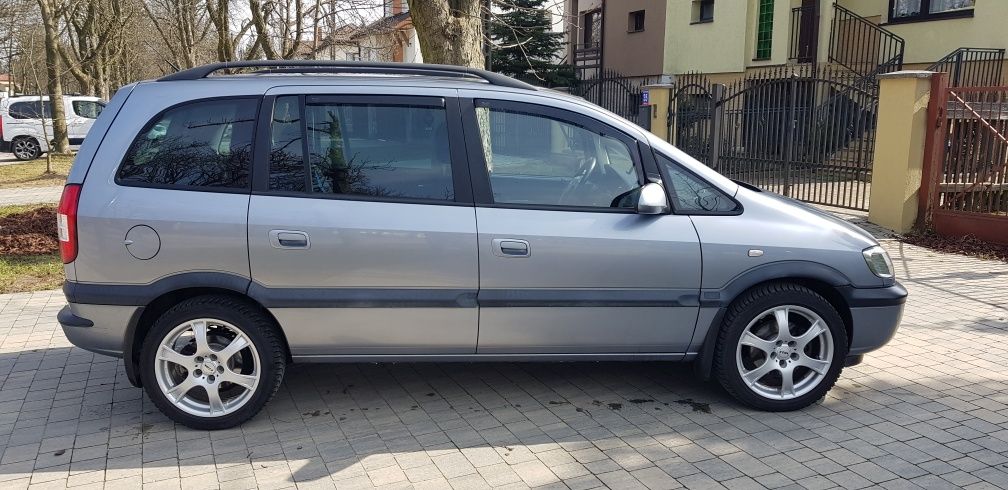 Sprzedam Pięknego Opla Zafira 1.8 16v