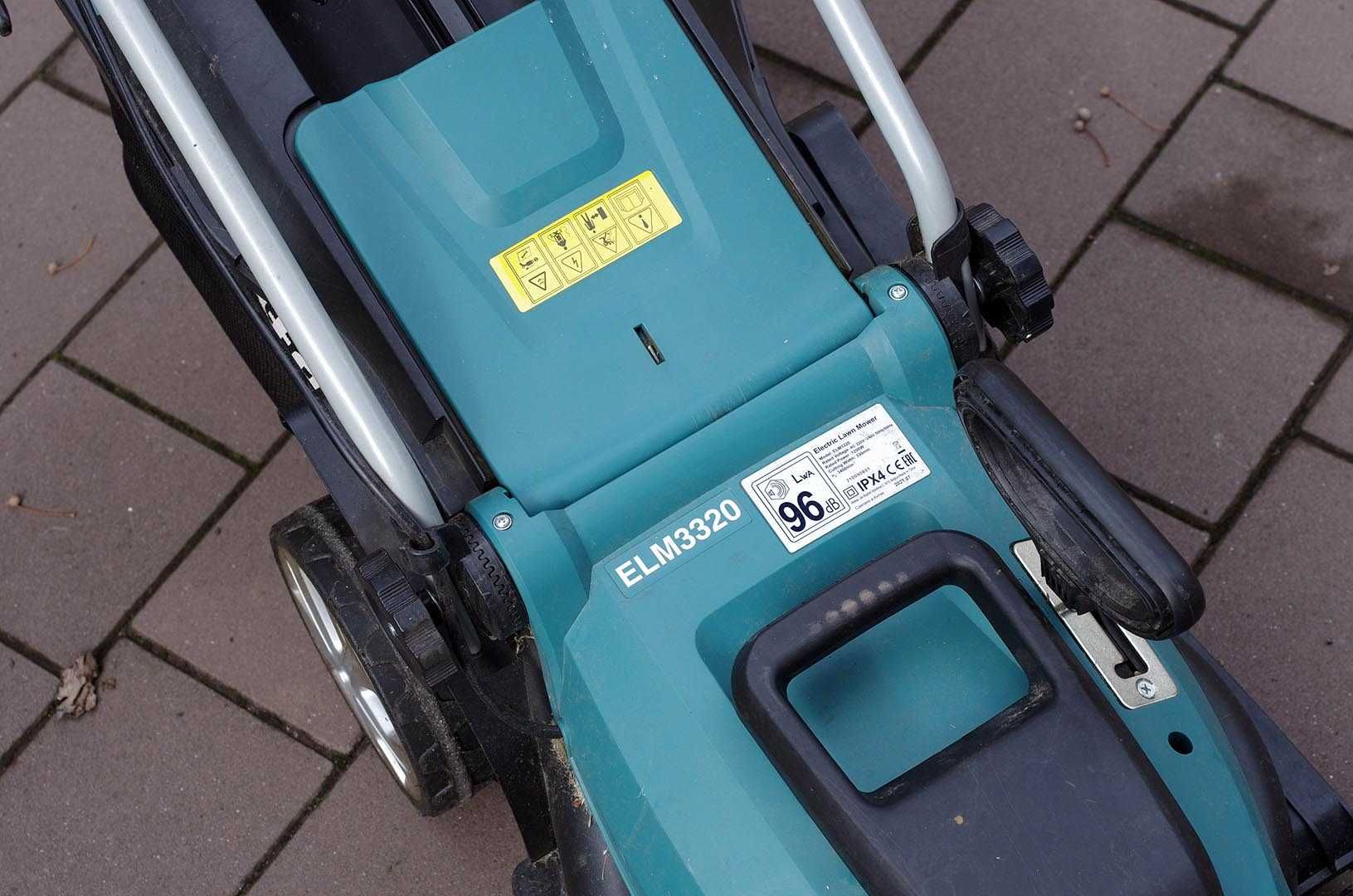 Makita ELM3320 – електрична газонокосарка 220 V, робоча