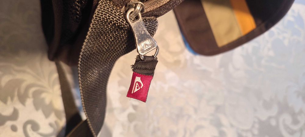 Bolsa homem Quiksilver original. Artigo NOVO.