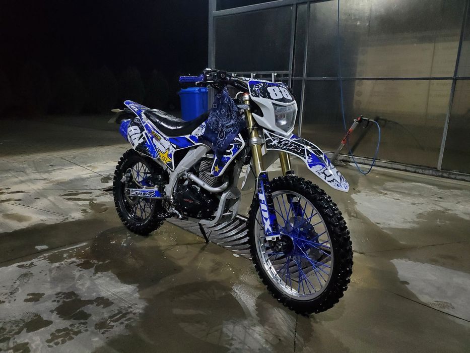 Мотоцикл HORNET DAKAR PRO 250 на доках . Торг присутній