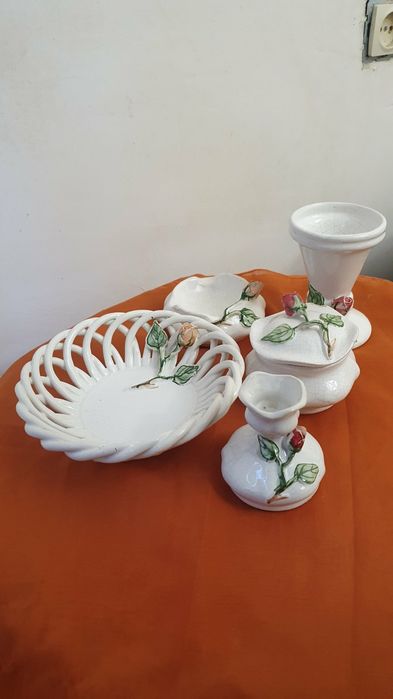 Продам красивый набор фарфора