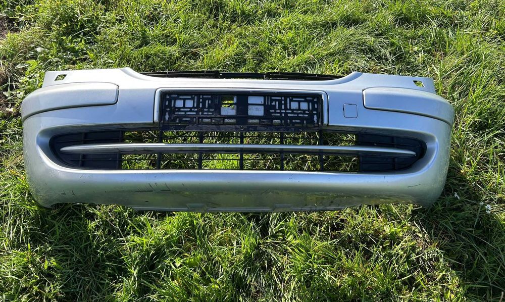 Zderzak przedni przód Citroen C8 lakier ELRC pod spryski