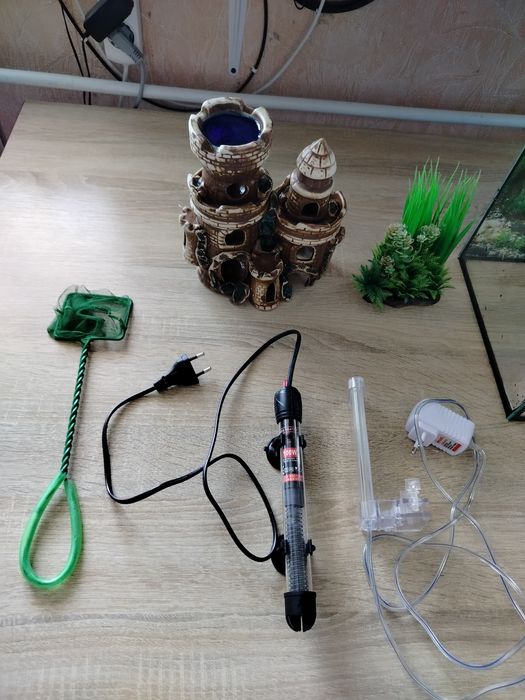 Продам аквариум на 30 литров.