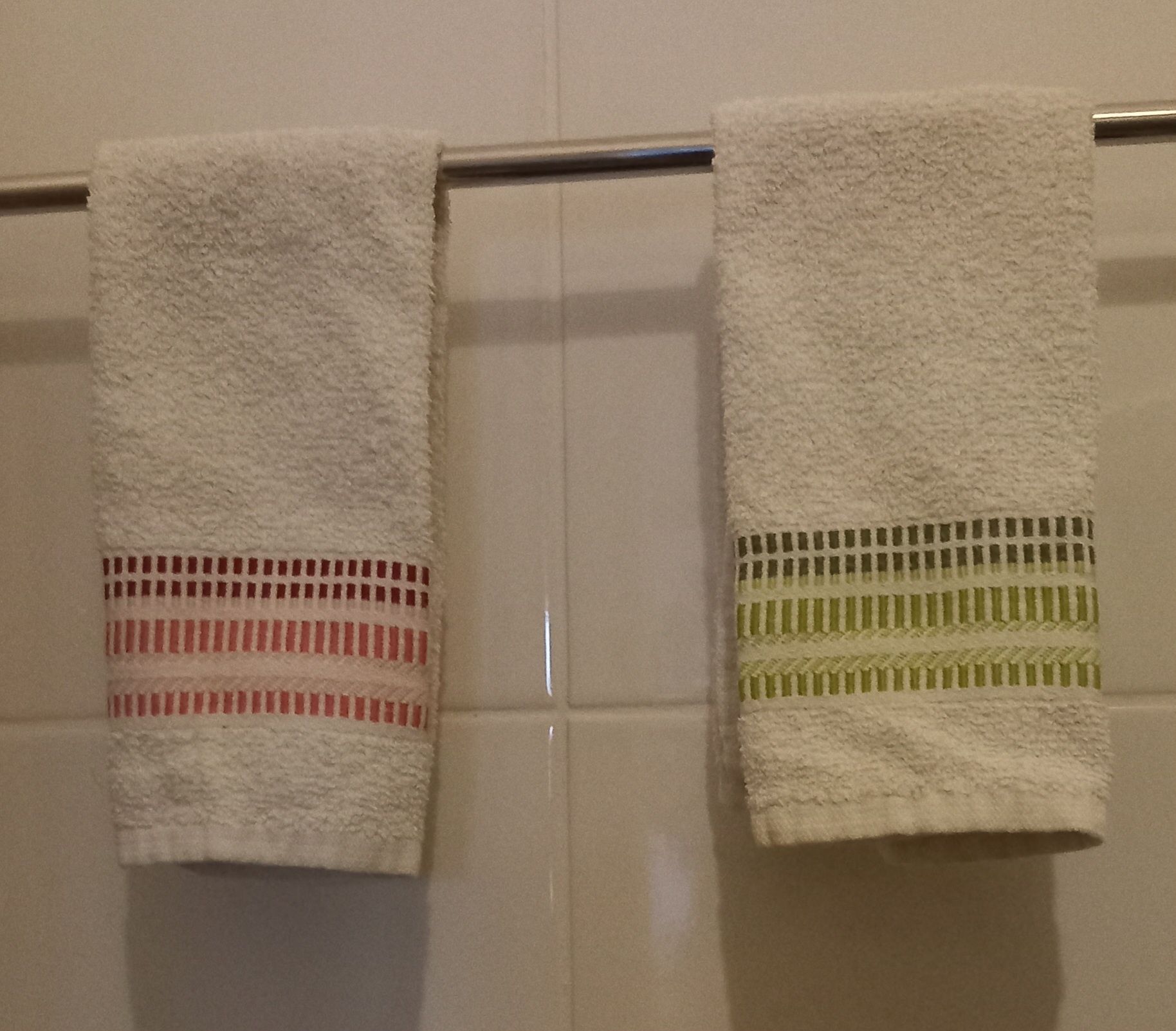 Conjunto de 2 toalhas de bidé 3€