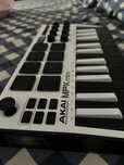 Akai mini (edicao limitada)