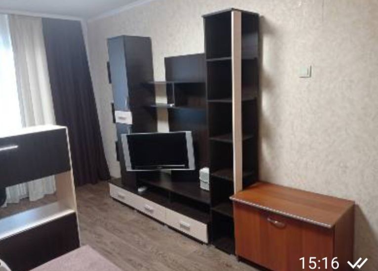 Оренда 1 квартири, на 1 поверсі, центр міста, меблі, техніка.