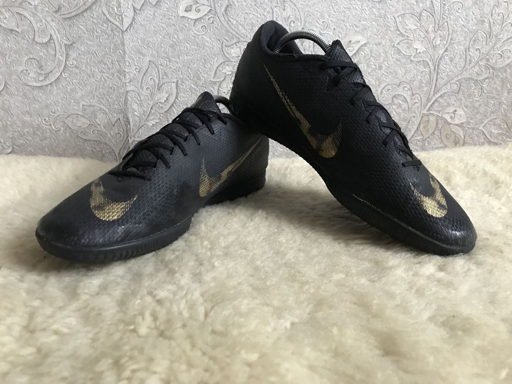 Оригінальні футзалки, сороконіжки Nike Mercurial 42 41,5 41 26,5 26