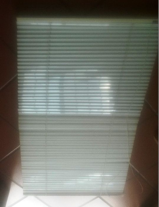 Estores (3 unidades) de lâminas de alumínio (interior)