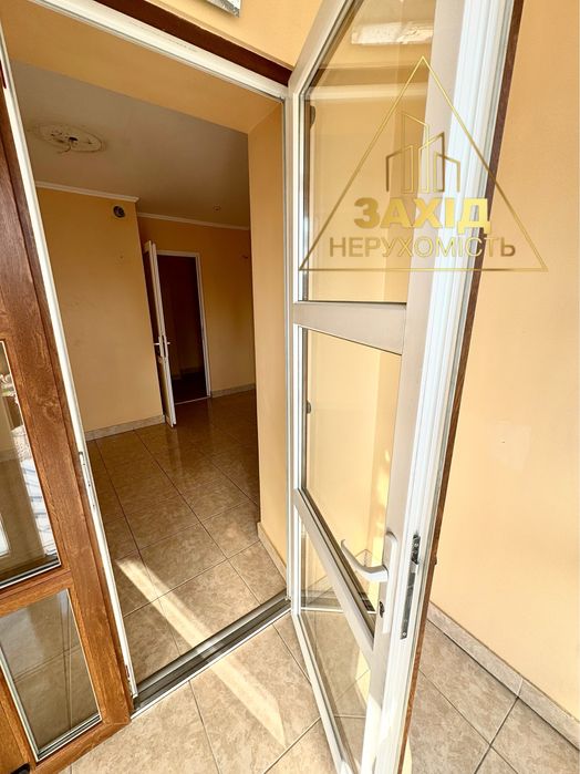 Оренда фасадного комерційного приміщення / р-н Варшавського ринку