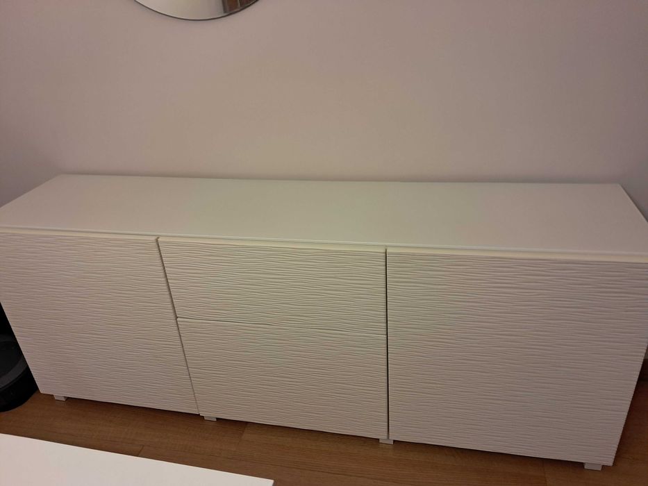 Móvel de sala com arrumação