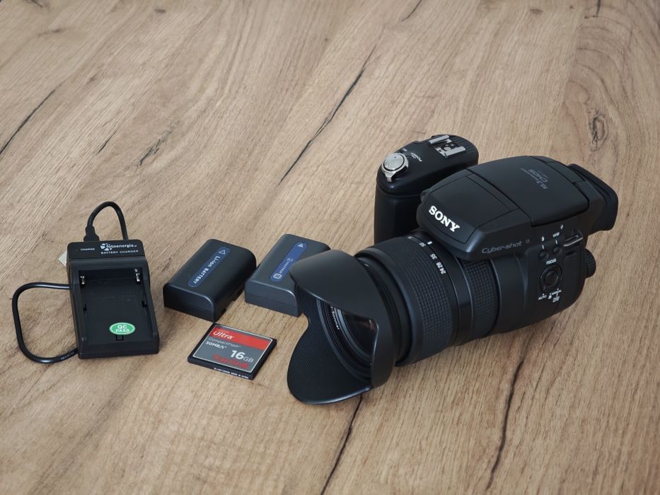 Sony R1 Made in Japan  Kultowy model matryca APSC Zeiss