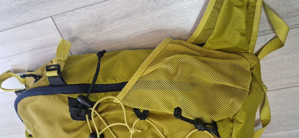 Salomon  25 L.        .