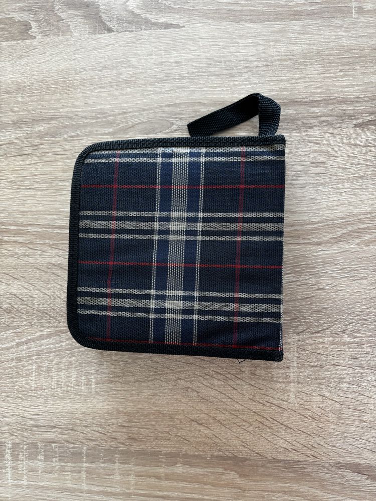 Etui na 42 płyty CD/DVD