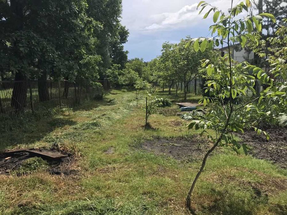 Продаж земельної ділянки в Брюховичах (4,5 сот.)