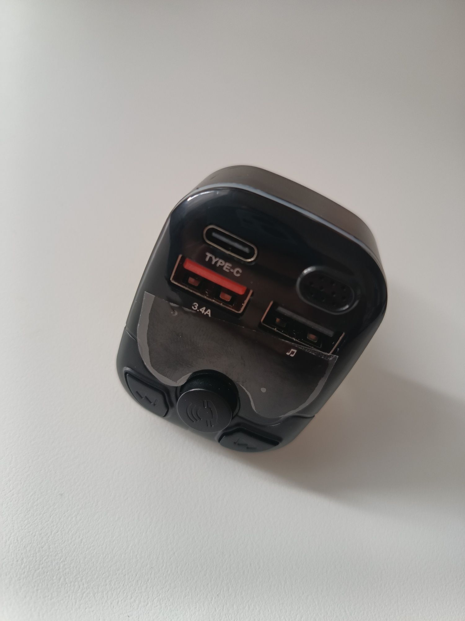 Transmiter samochodowy bluetooth audio MP3 ładowarka rgb