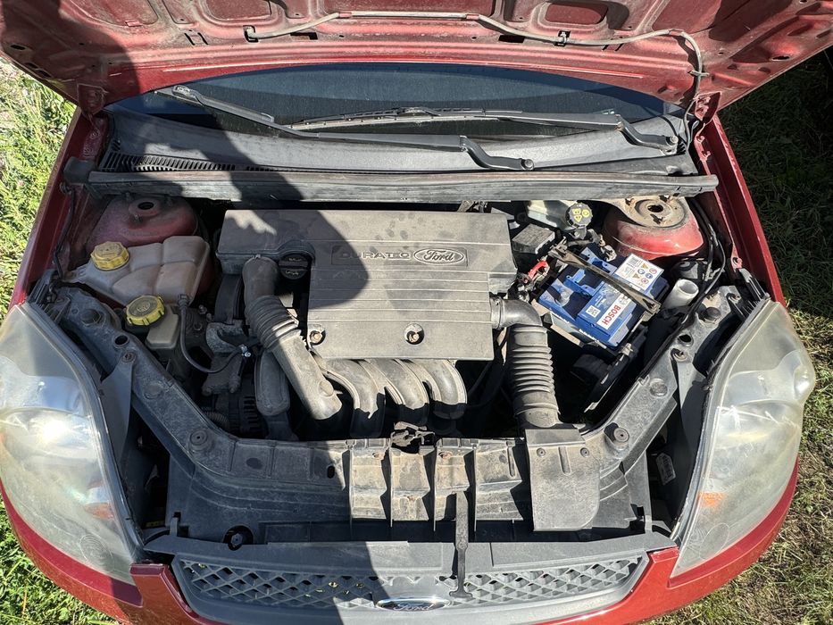 Продам Ford Fiesta 2006 рік 1.3 Бензин після ДТП!
