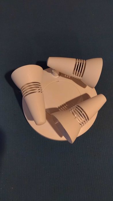 Candeeiro Novo,  Material Leve, Otimo para Caravana ou Auto-Caravana