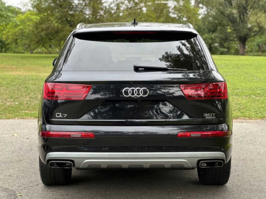 Audi Q7 quattro Premium Plus      2017