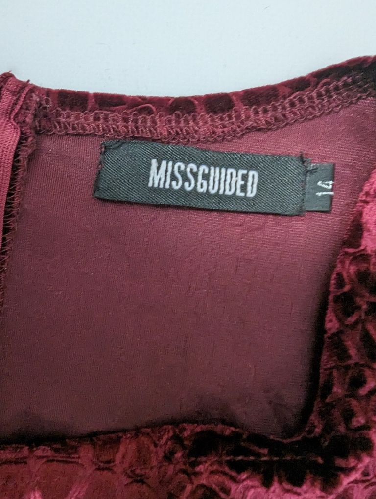 Bordowa burgundowa welurowa krótka sukienka z fakturą Missguided XL 42