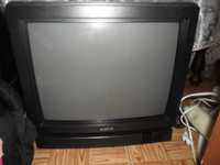 TV sanyo C1710TX de 42 cms de diâmetro avariada