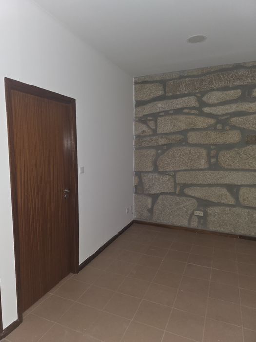 Alugo quartos ( maia/ ermesinde)