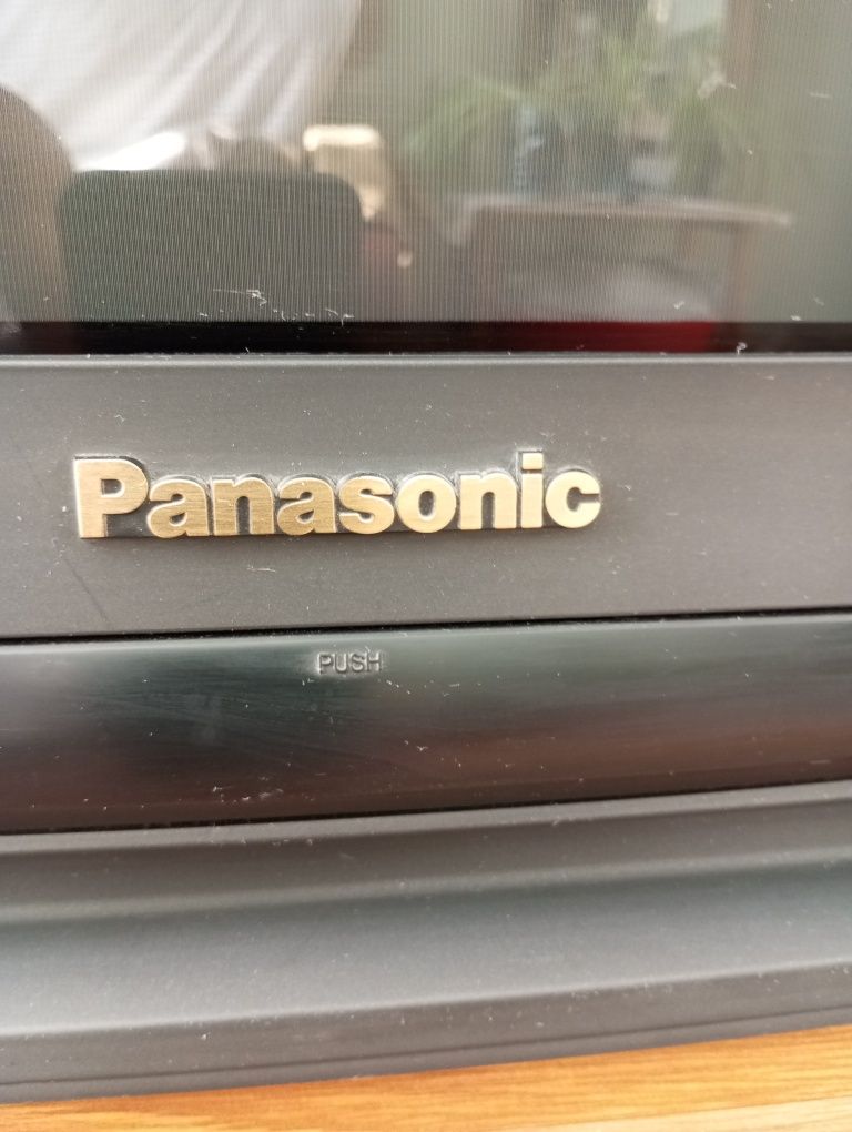 Телевизор " PANASONIC "