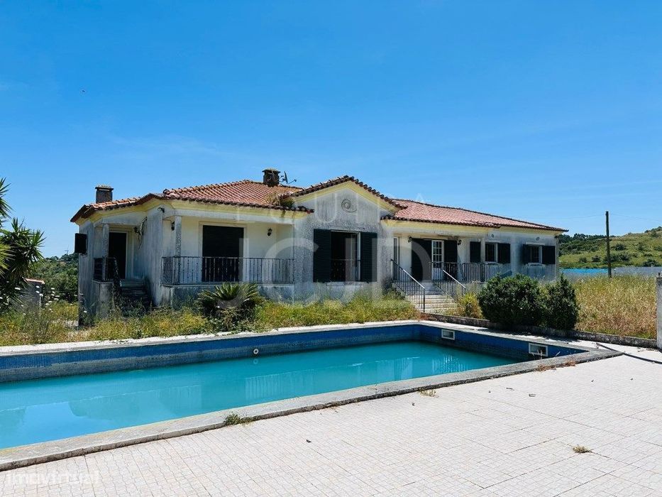 Moradia T5 com Garagem e Terreno Amplo - Quinta do Pinheirinho, San...