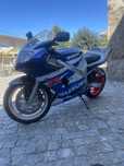 Suzuki GsxR 600 ano 2002
