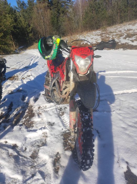 Продам Loncin LX250 GY3