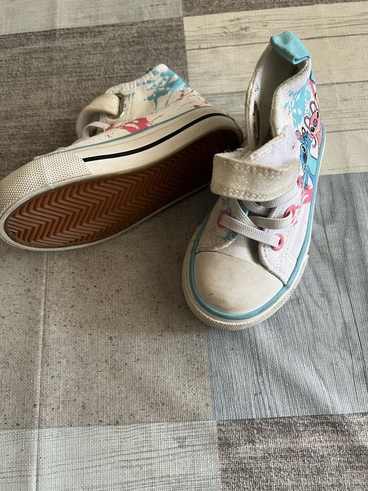 Calcado menina 23, 24, 25,26
