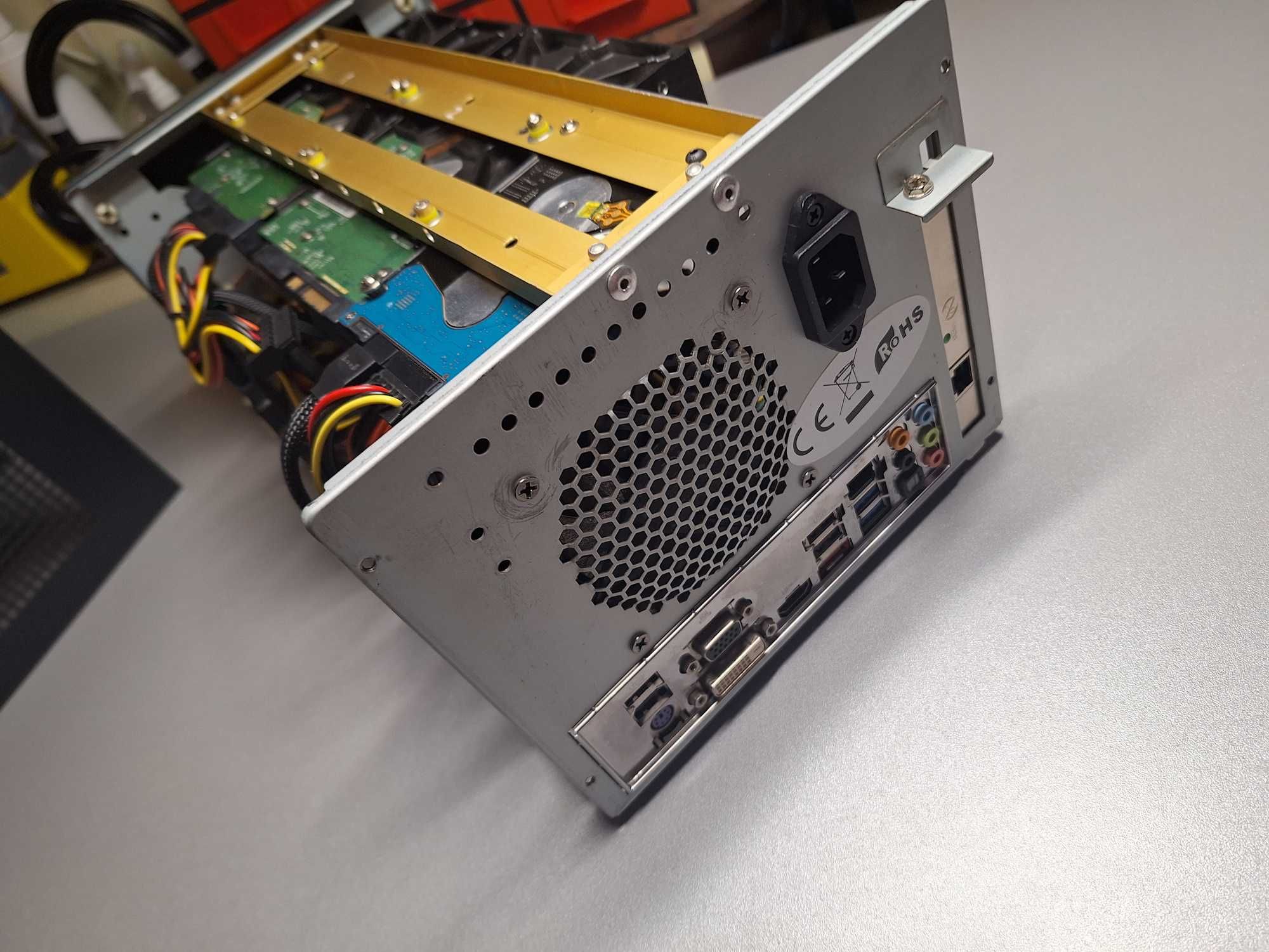 Комп'ютер, Міні-сервер, NAS у форматі Micro ITX
