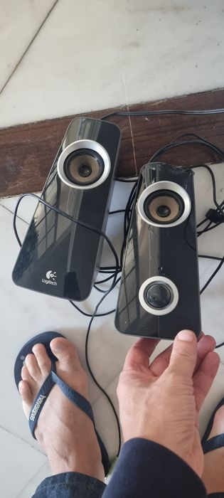 Colunas logitech z320