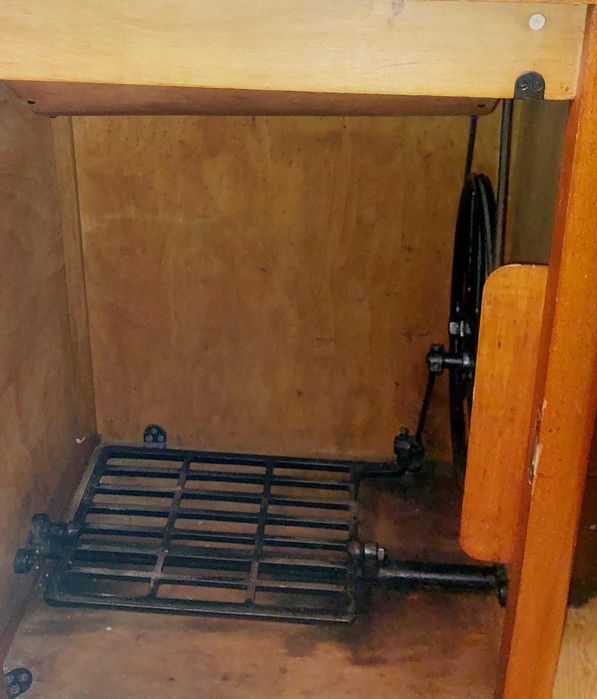 Sprzedam sprawną maszynę do szycia Lucznik.