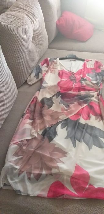 Sukienka roz 46 polski producent ubrana raz