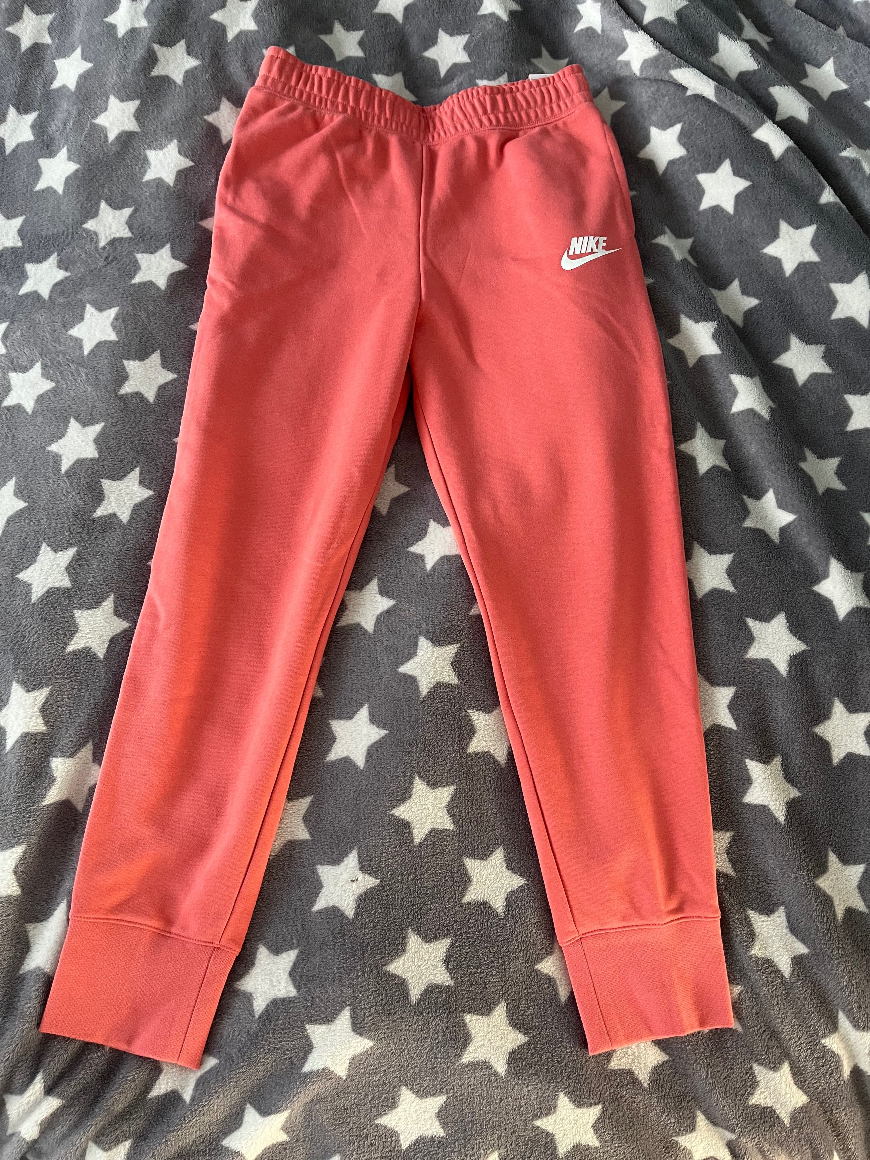 Nowe Spodnie dresowe Nike