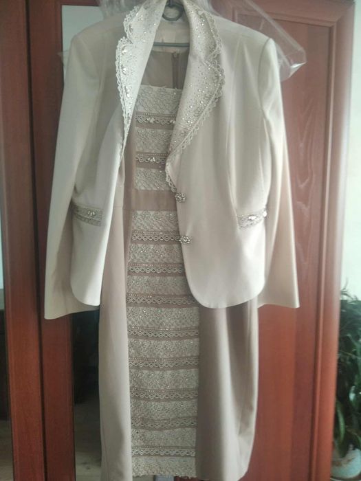 Костюм двійка (плаття та піджак).