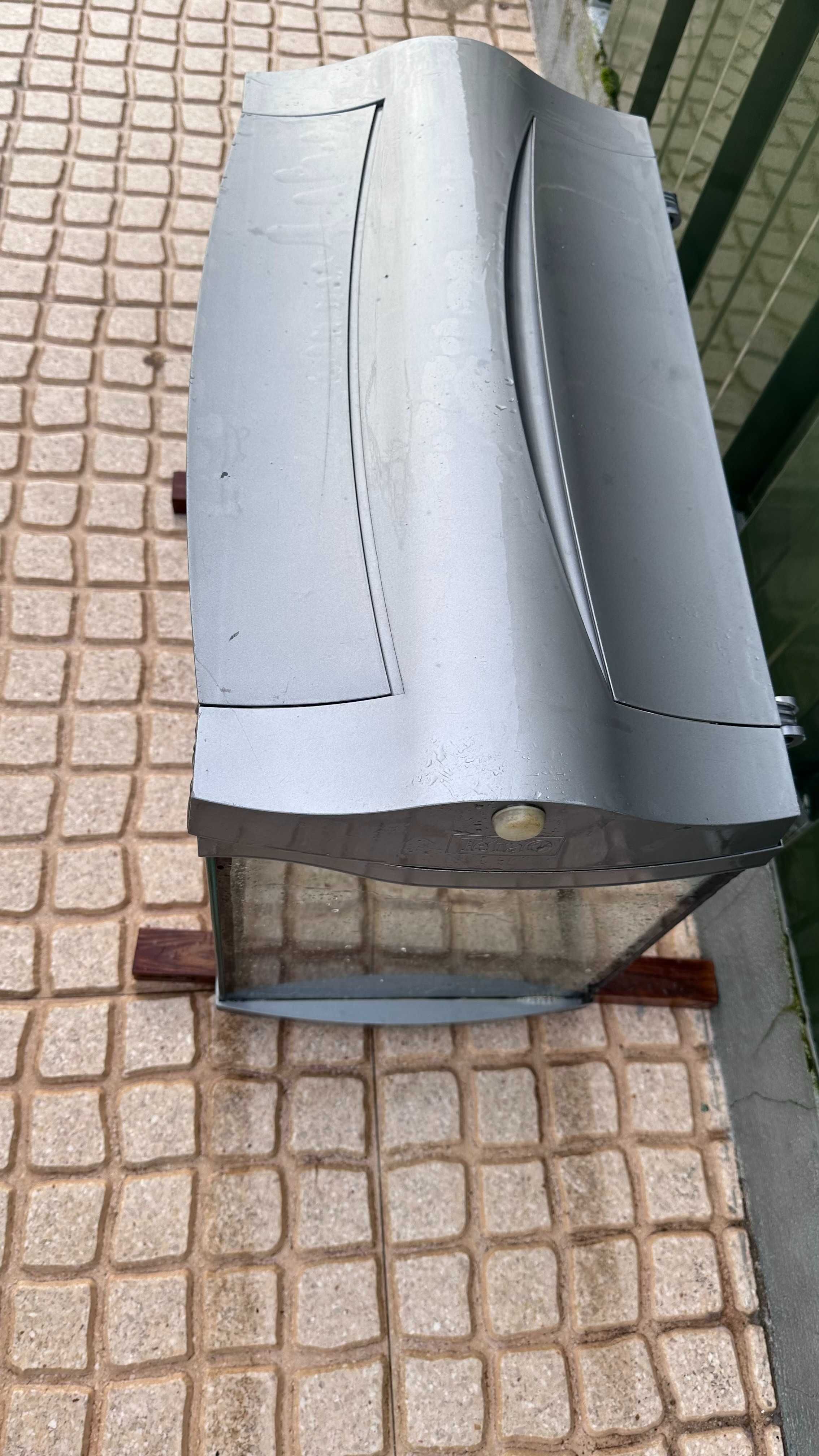 Aquário de 57 cm