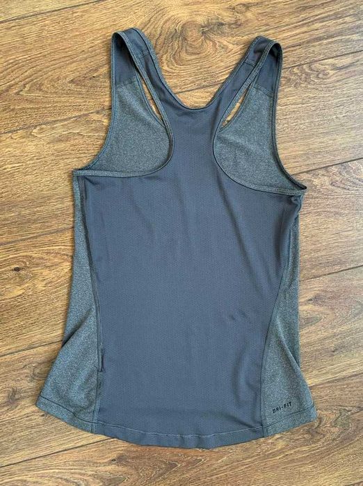 Жіноча майка Nike